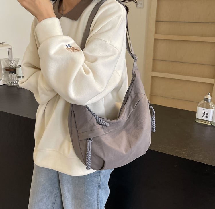 🎉Hot Sales - 50% OFF😍Designer Direct Sales👜Kvinnor Mode Plain Color Nylon Crossbody Hobo Bag