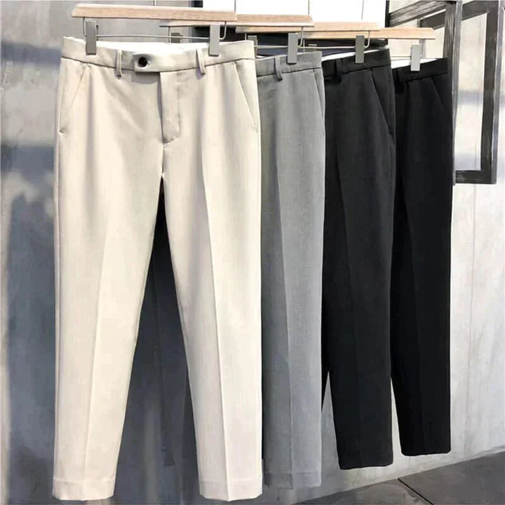 Uniformsbyxor med smal passform i enfärgat