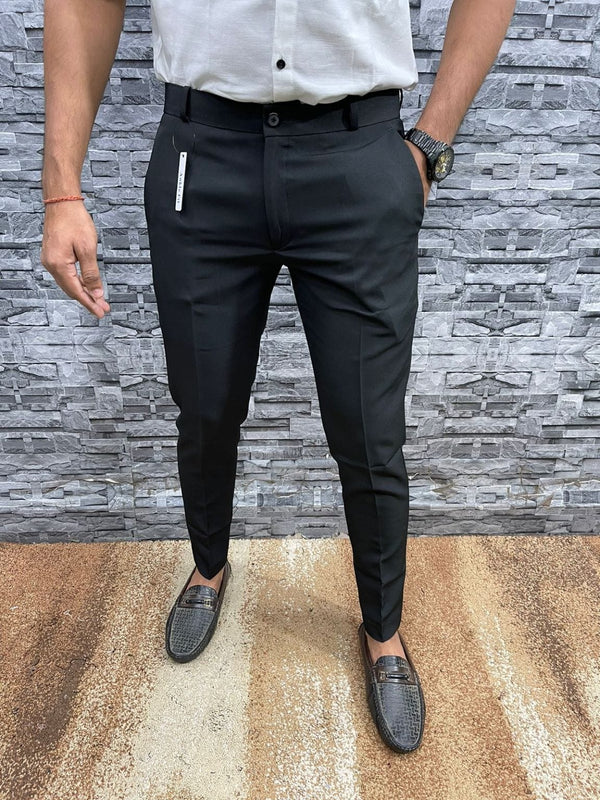 Uniformsbyxor med smal passform i enfärgat
