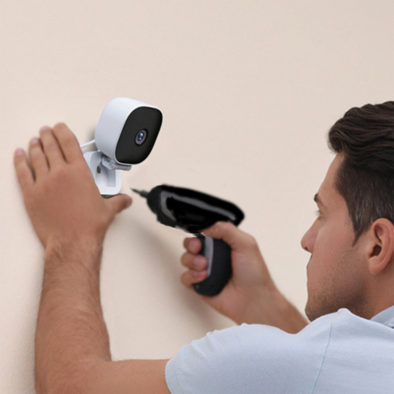 Magnetisk, kristallklar säkerhetskamera 🎥 Färg-nattvision 🌙 Inspelning dygnet runt och smarta varningar 🚨 Enkel installation! 🔒